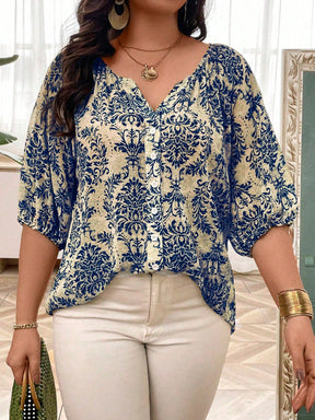 Camisa Plus Size com Botões e Gola Notched